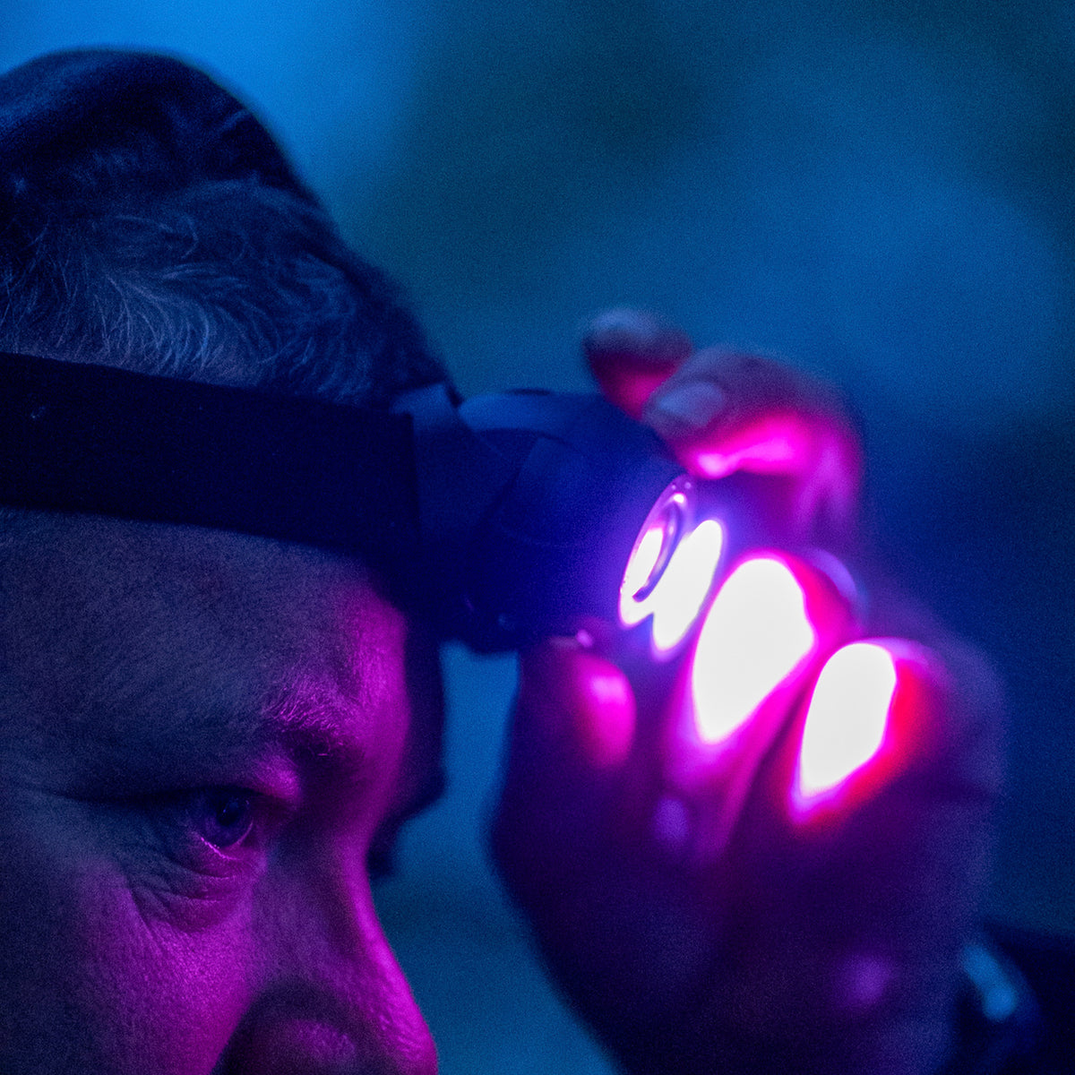 VRH300X PRO USB Rechargeable Headtorch