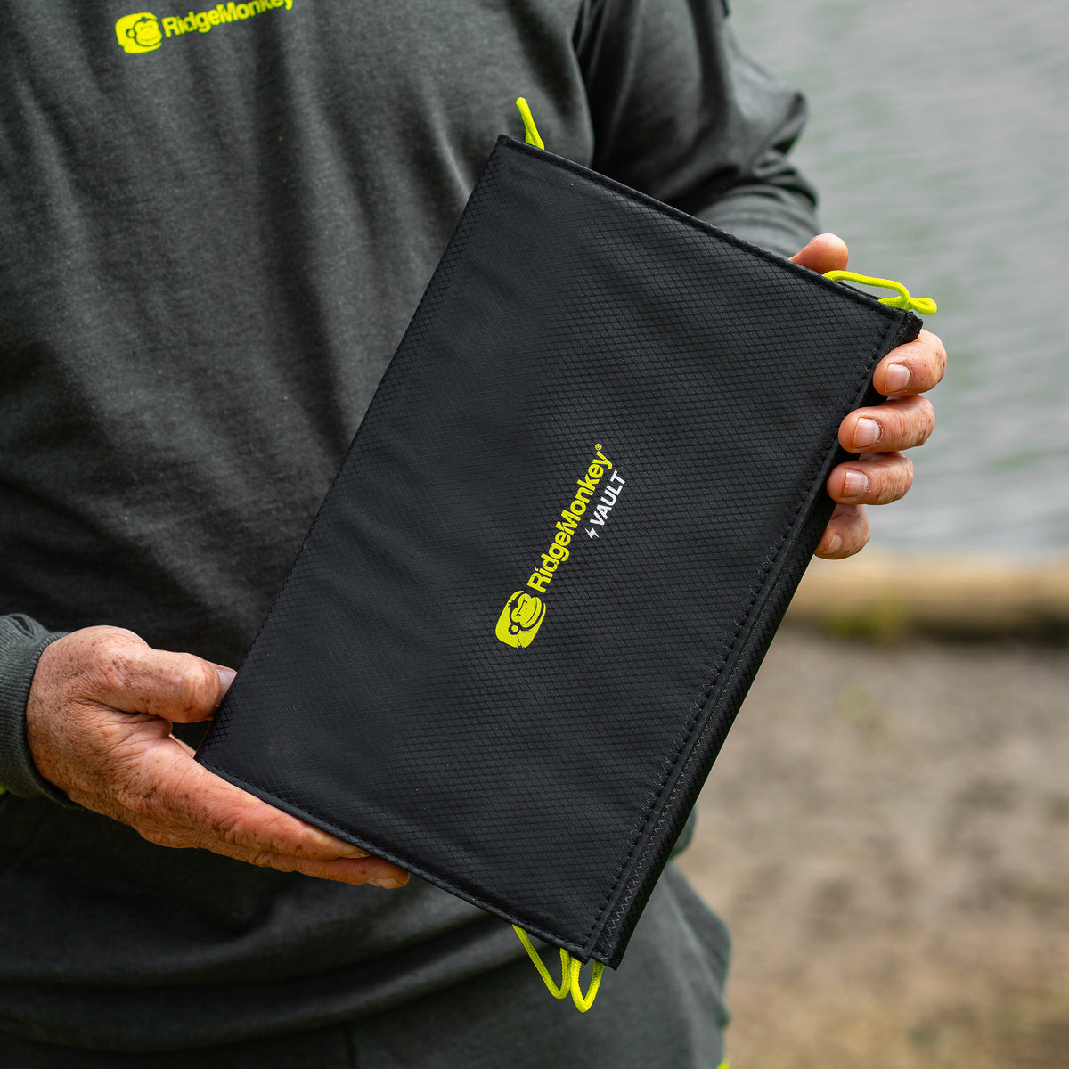 Vault QC3.0 USB-A 21W Solar Panel